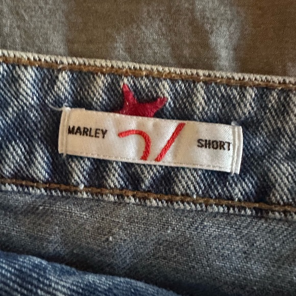 NWOT SZ 31 - Vigoss Americana Star Embroidered 3.5in Mid Rise Short - Picture 5 of 7